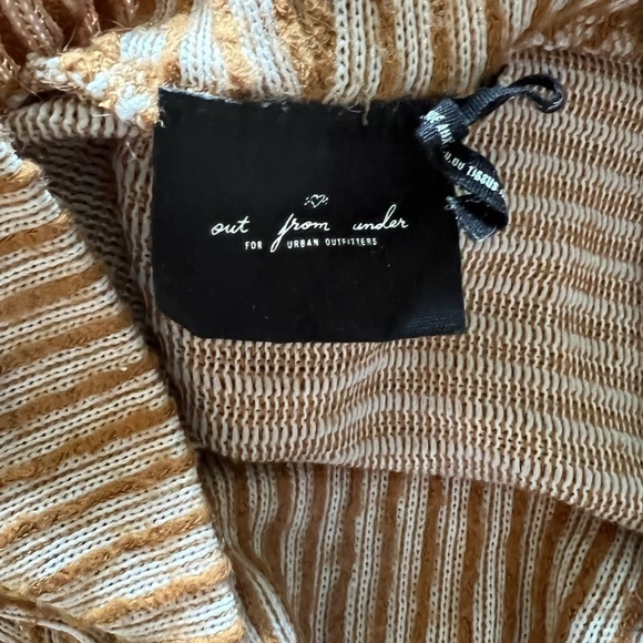Out from  Under sweater . - Picture 4 of 6
